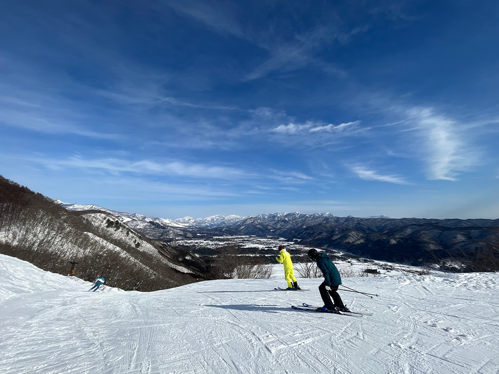 エイブル白馬五竜スキー場 誰でも良質な雪を堪能できるアルプス平ゲレンデ