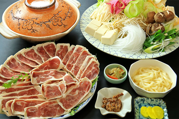 【食事】＜あさぎり荘＞夕食の一例 鴨鍋