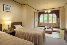 【部屋】＜ホテルグリーンプラザ白馬＞和洋室の一例1