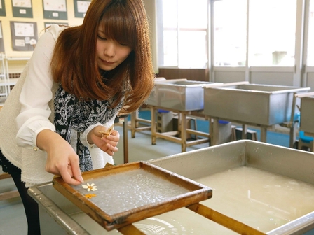 「越前和紙」で年賀はがきづくり