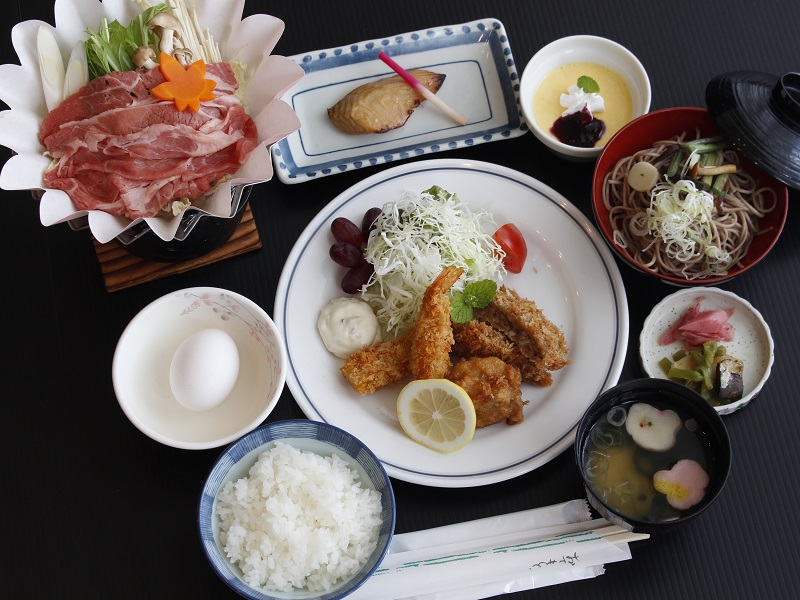 【食事】＜ホテル サンプラザ栂池＞日替わり鍋セット