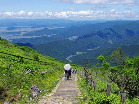 写真：日本自動車道株式会社　　　　　　　　　　　　　　　 伊吹山ドライブウェイ