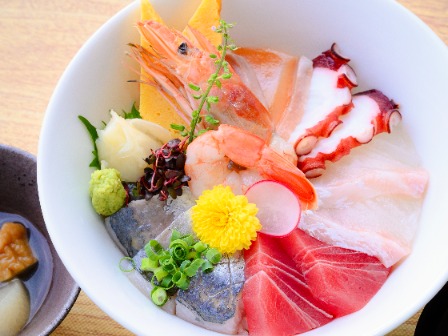 海鮮丼