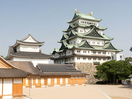 名古屋城大天守と小天守／提供：名古屋城総合事務所