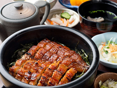 名古屋名物ひつまぶしの昼食