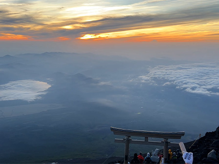 世界文化遺産富士山の山頂で叶えたい7つのこと 浅間大社奥宮からの景色