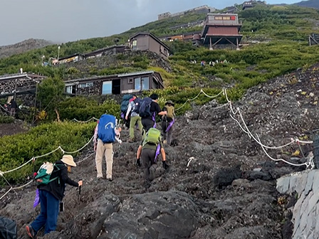 富士登山 初心者におすすめの登山靴・トレッキングシューズの特徴と失敗しないポイント4選 登り