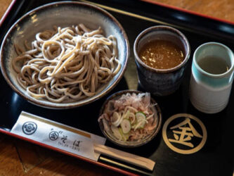 国産の蕎麦粉100%を使用した二八のおろしそば